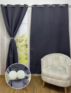Gris oscuro
