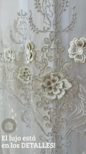 VELO BORDADO EN ALTO RELIEVE CON ARGOLLA Y CENEFA