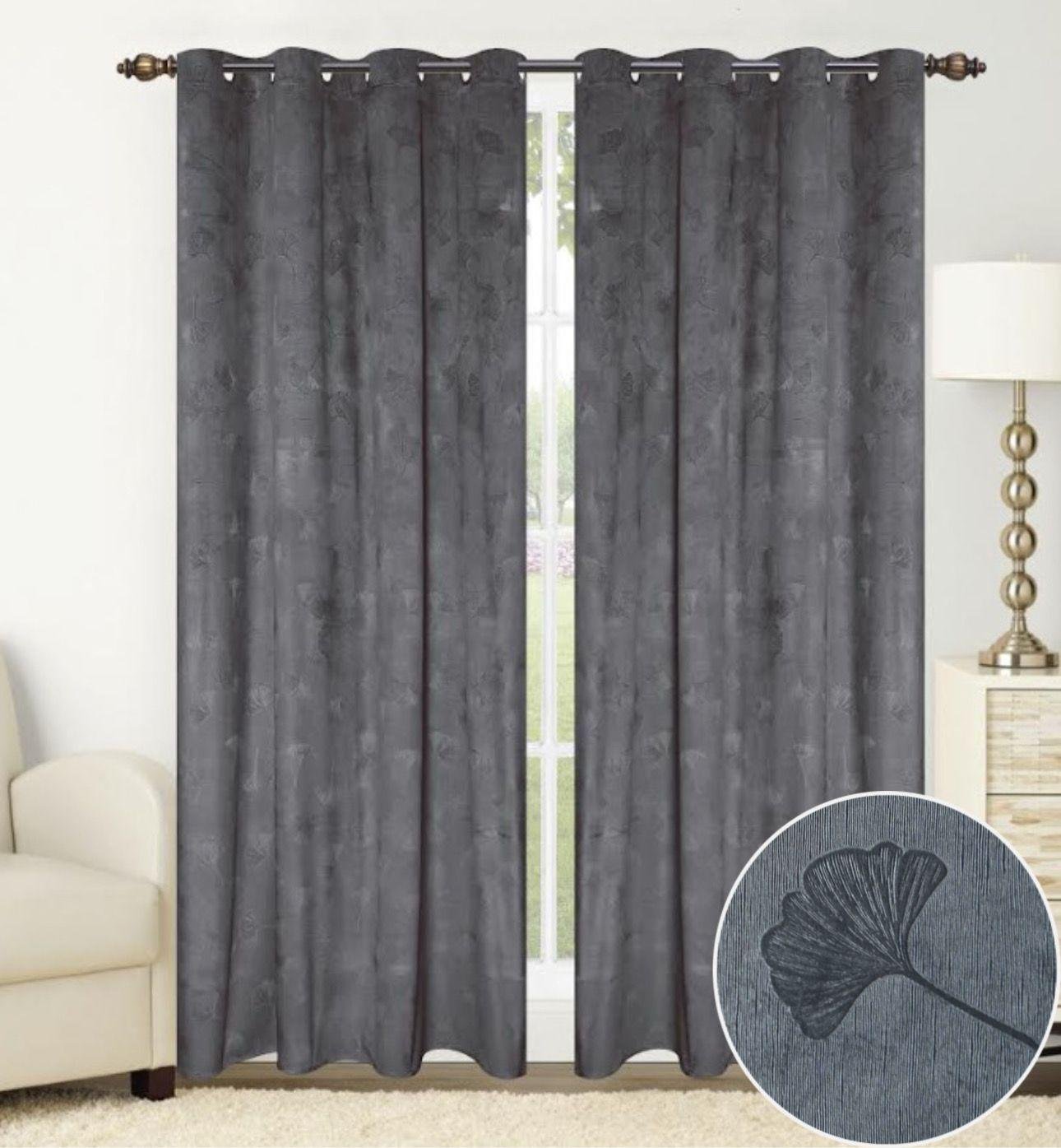 Vista alternativa de CORTINA GAMUZADA CON ARGOLLA