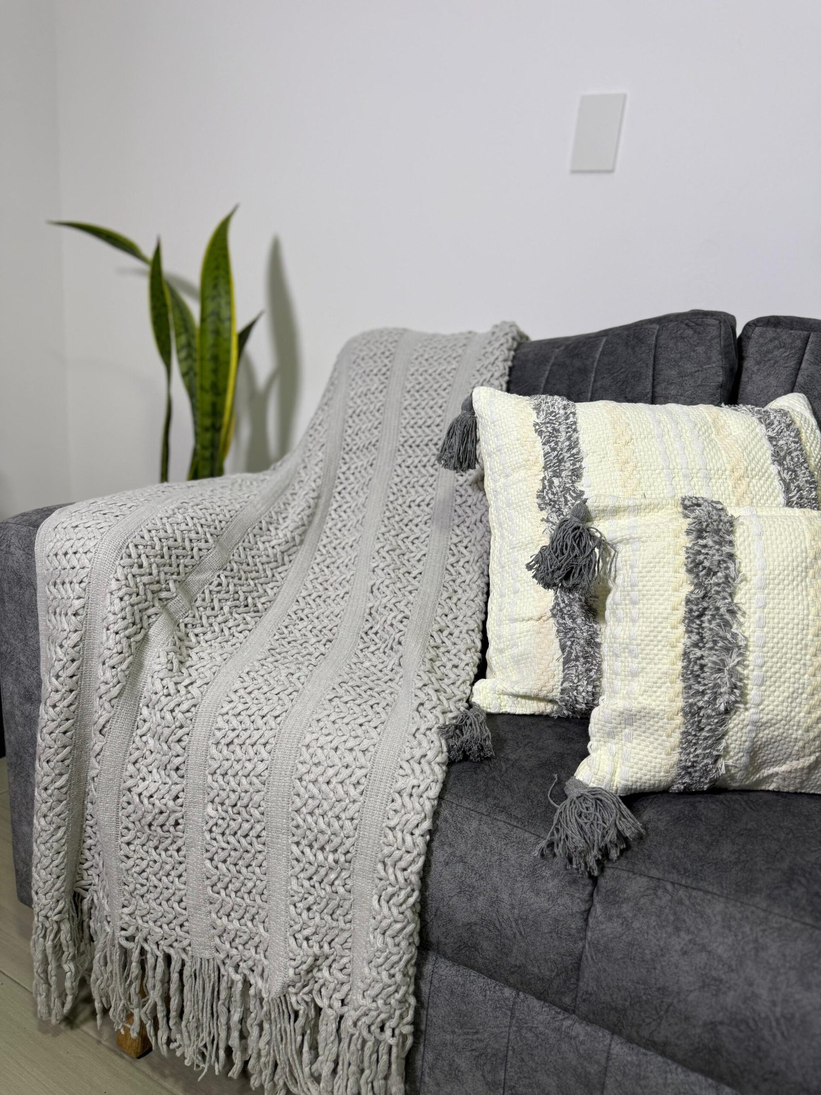 Vista alternativa de MANTA THROW